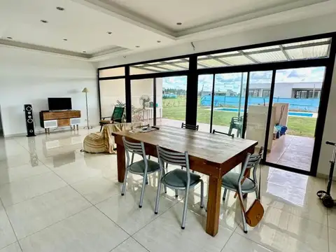 Casa en Venta en La Magdalena, USD 215.000