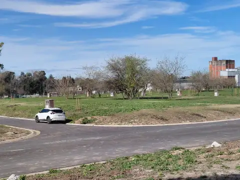 Terreno en Venta 27  mts Fondo