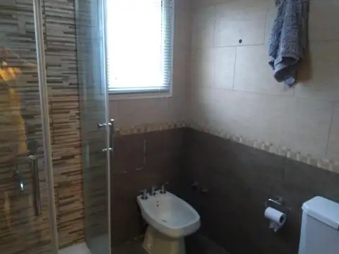 Casa en venta - 2 Dormitorios 3 Baños - Miramar