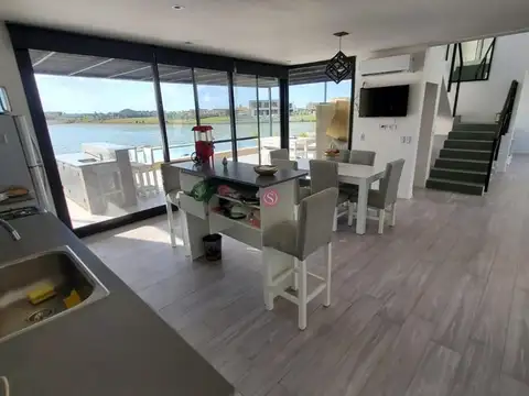 Casa Chalet  en Alquiler en San Sebastian, Escobar, G.B.A. Zona Norte