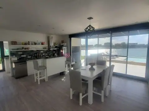 Casa en Alquiler en San Sebastian, USD 1.900