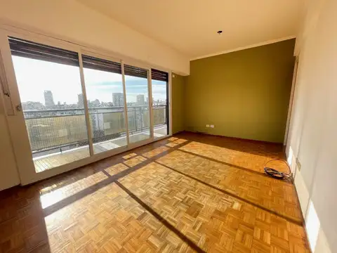 ¡EN INMEJORABLE UBICACIÓN, SUPER LUMINOSO EN MUY BUEN ESTADO