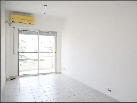 9 DE JULIO 1246 - DTO 1 DORMITORIO CON BALCON