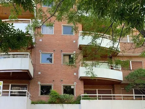 Navarro 4500, Piso 1
