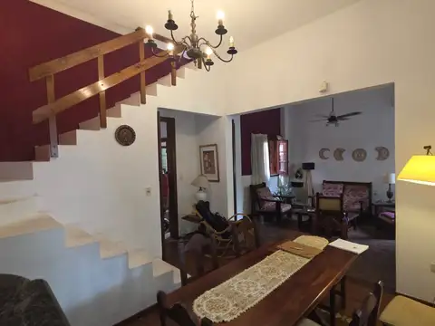 Depto Tipo Casa 5 ambientes con 2 baños