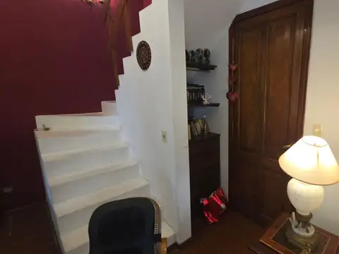 FLORIDA PH  FRENTE 2 PLANTAS 3 DORMITORIOS, TERRAZA CON PARRILLA