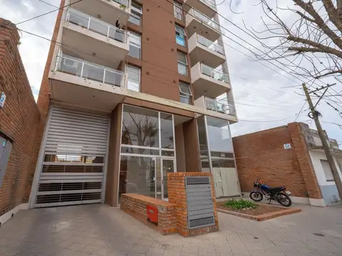 DEPTO EN VENTA 2 DORMI Y COCHERA EN SAN LORENZO