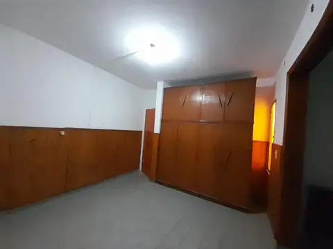 Depto Tipo Casa en Alquiler en Villa Santos Tesei, $ 600.000