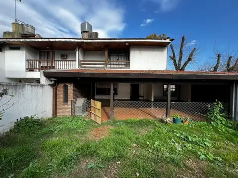 Depto Tipo Casa 4 ambientes con 2 baños