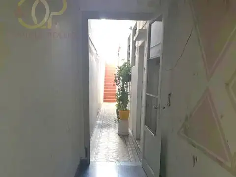 Depto Tipo Casa en Venta en Pompeya, USD 140.000