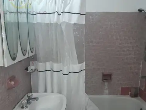 Depto Tipo Casa 9 ambientes con 4 baños