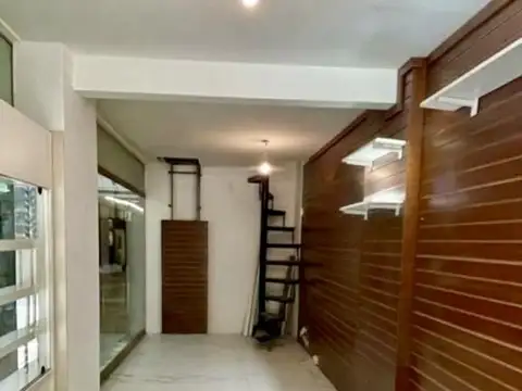 Local en Venta 60 años