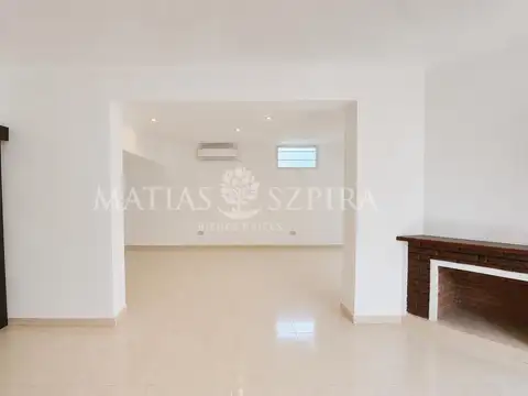 Depto Tipo Casa 4 ambientes con 2 baños