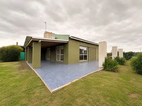 CASA TRES DORMITORIOS FUNES NORTE - APTO CREDITO