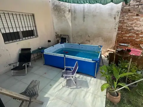 CASA + 2 DUPLEX+ COCHERA EN VENTA