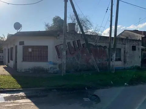 Casa 3 ambientes con 2 baños