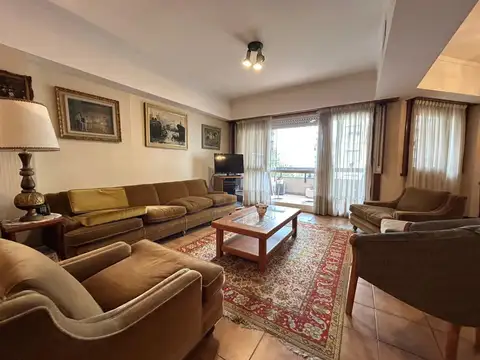 GRAN DEPARTAMENTO CON COCHERA