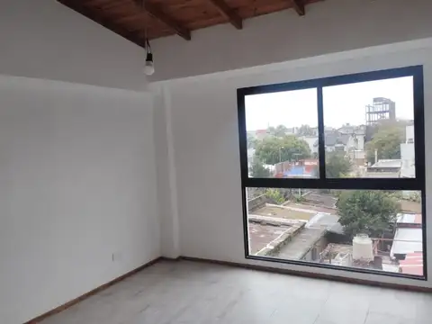 ALMAFUERTE 1900, Piso 2
