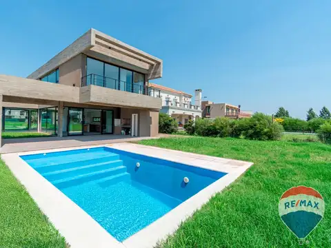Casa venta Terralagos 3 dormitorios, con piscina.
