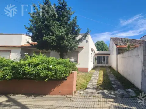 Casa en Venta en Bernal, USD 175.000