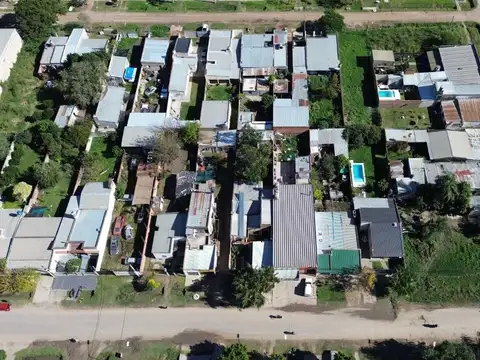SE VENDE CASA A REFACCIONAR