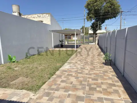 Moderna casa + departamento + potencial extra. VENADO TUERTO