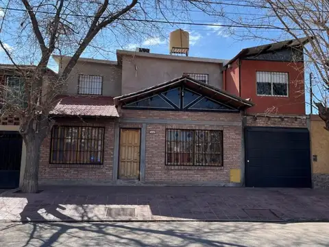 CASA EN VENTA EN VILLA NUEVA, 6 DORMITORIOS,3 BAÑO