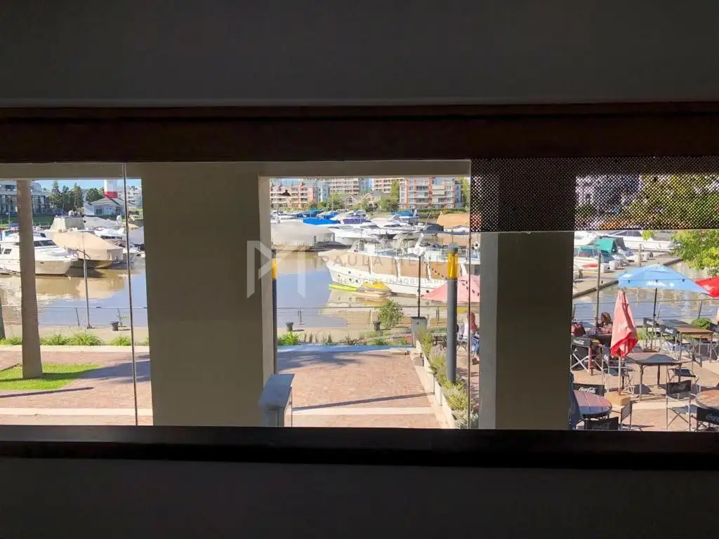 Local en Alquiler - $ 5.700.000