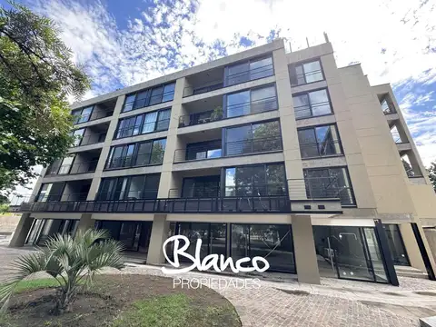 Local  en Venta en 46 Plaza, Pilar, G.B.A. Zona Norte