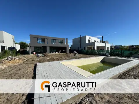 Casa en Venta en El Canton, USD 350.000