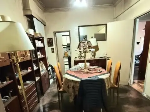 Helguera 3500, Piso 1