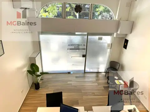 Local comercial en venta- dos pisos dos baños! sobre Avenida- San Cristóbal/Balvanera