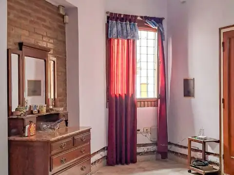Casa 5 ambientes con 1 baño