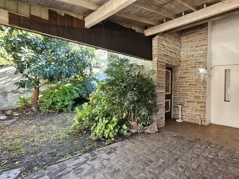 Casa en Venta en Castelar Norte, USD 150.000