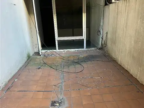PERU 300, Piso 2