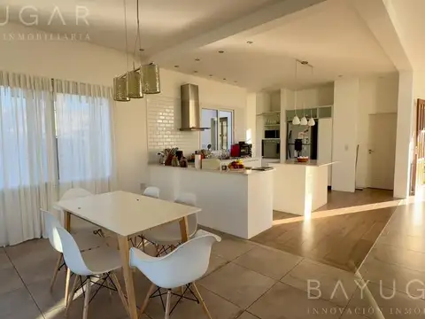 Venta - Casa en Club de Campo San Francisco - Lote Interno de 1200 m2