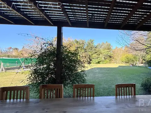 Casa en Venta con 4 cocheras