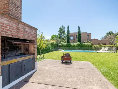 Casa en Alquiler Temporal en Laguna Del Sol, USD 4.700