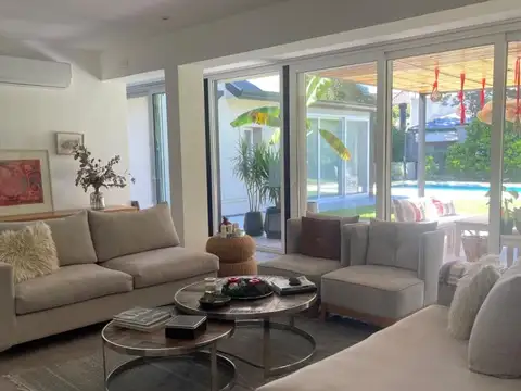 Hermosa casa en Club de Campo Abril