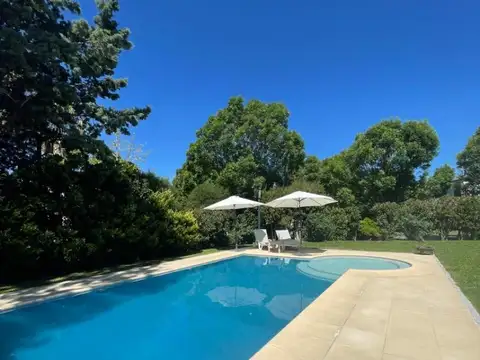 Casa en Venta con 1 cochera