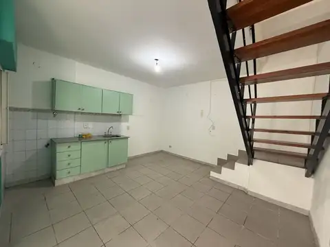Depto Tipo Casa en Alquiler en Mataderos, $ 600.000