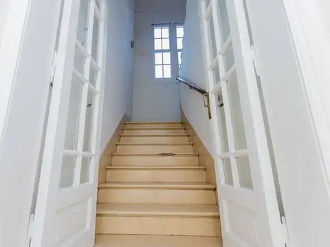 Depto Tipo Casa en Venta 56 años