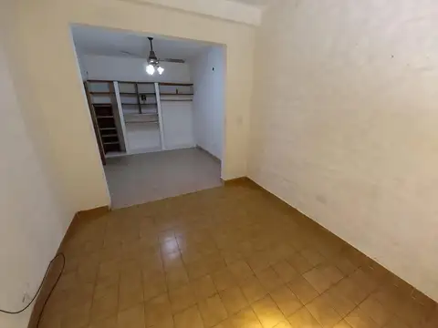 vendo o permuto MORENO CENTRO CASA MAS 3 pisos de 200 M2