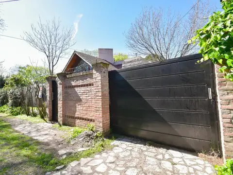 Casa 4 ambientes Parque y Quincho Corimayo