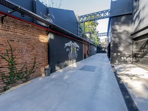 Avenida Hipólito Yrigoyen al 10300