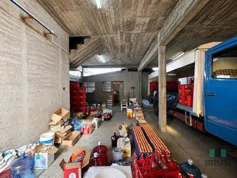 Galpon en Venta 28  mts Fondo