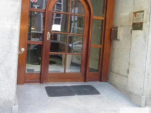 Rivadavia e/ Corrientes y Entre Ríos