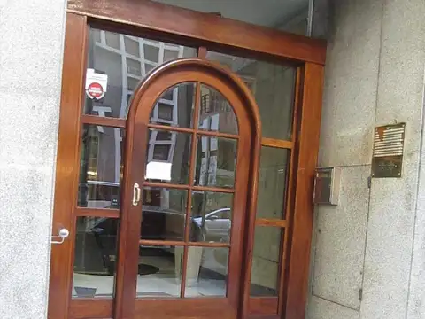 Rivadavia e/ Corrientes y Entre Ríos