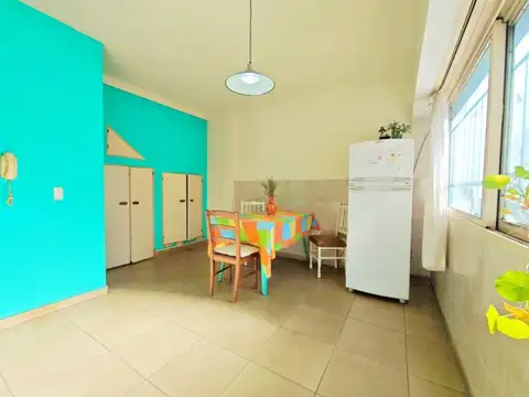 Casa 6 ambientes con 3 baños
