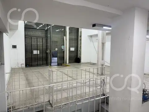 Local en Tribunales